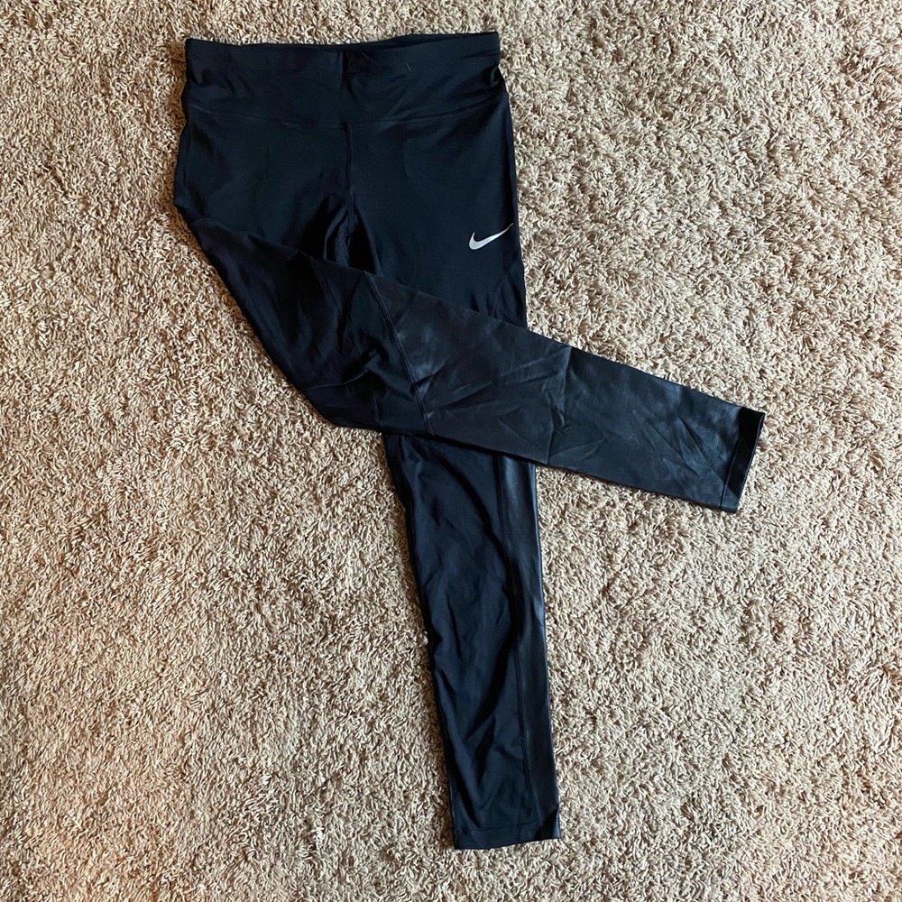 M Nike leggings